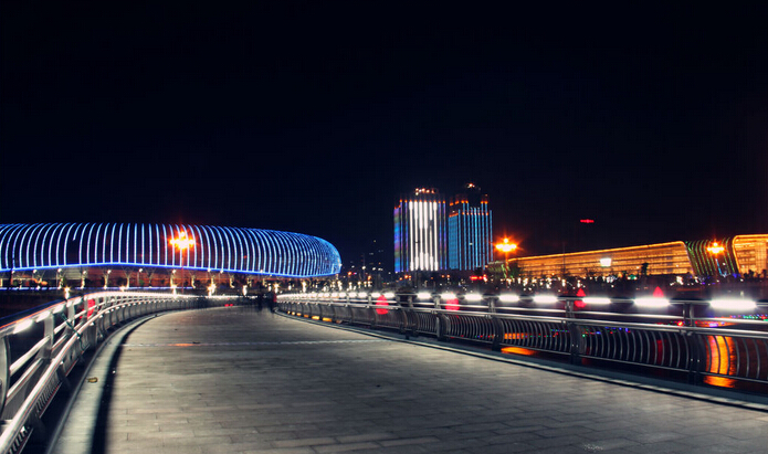 文博城夜景图