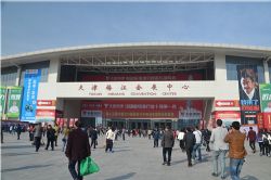 第十五届中国北方国际自行车电动车展览会开展首日人气火爆