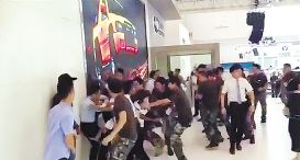 宁波汽车博览会开幕 两品牌销售人员为争抢客源大打出手